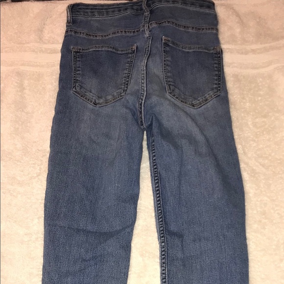 Women’s Ripped Jeans - Picture 2 of 3